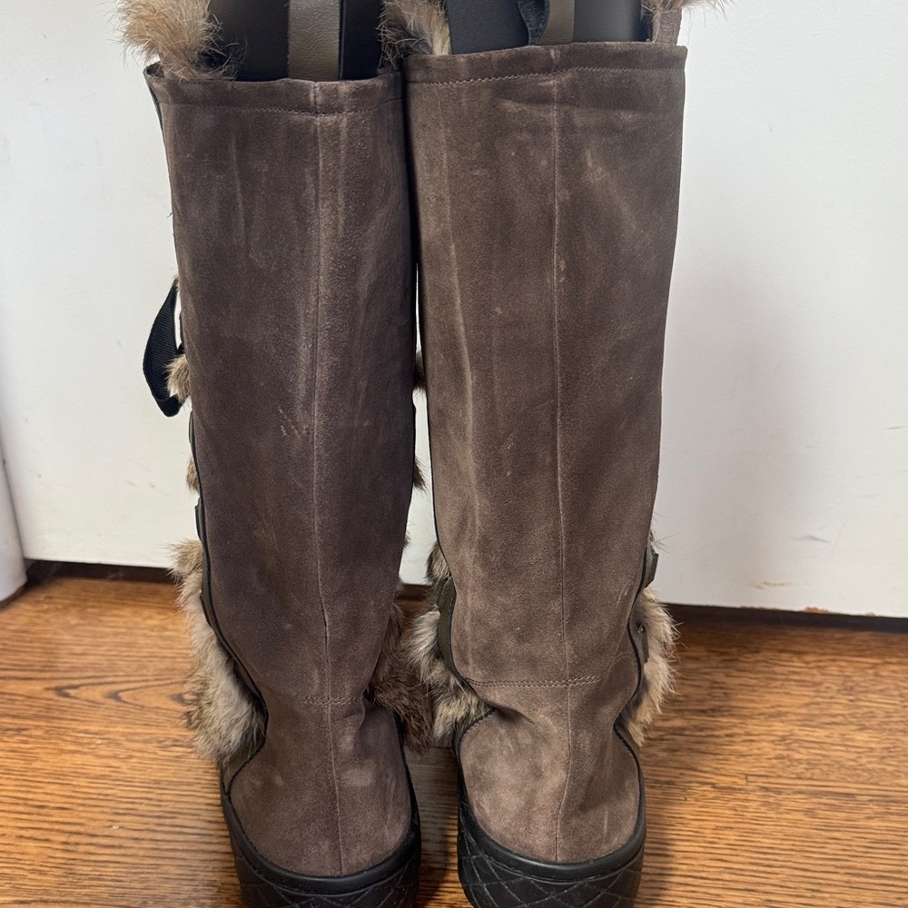 Moncler Zoelie Brown Suede and Fur Winter Boots $1100 - Picture 7 of 11